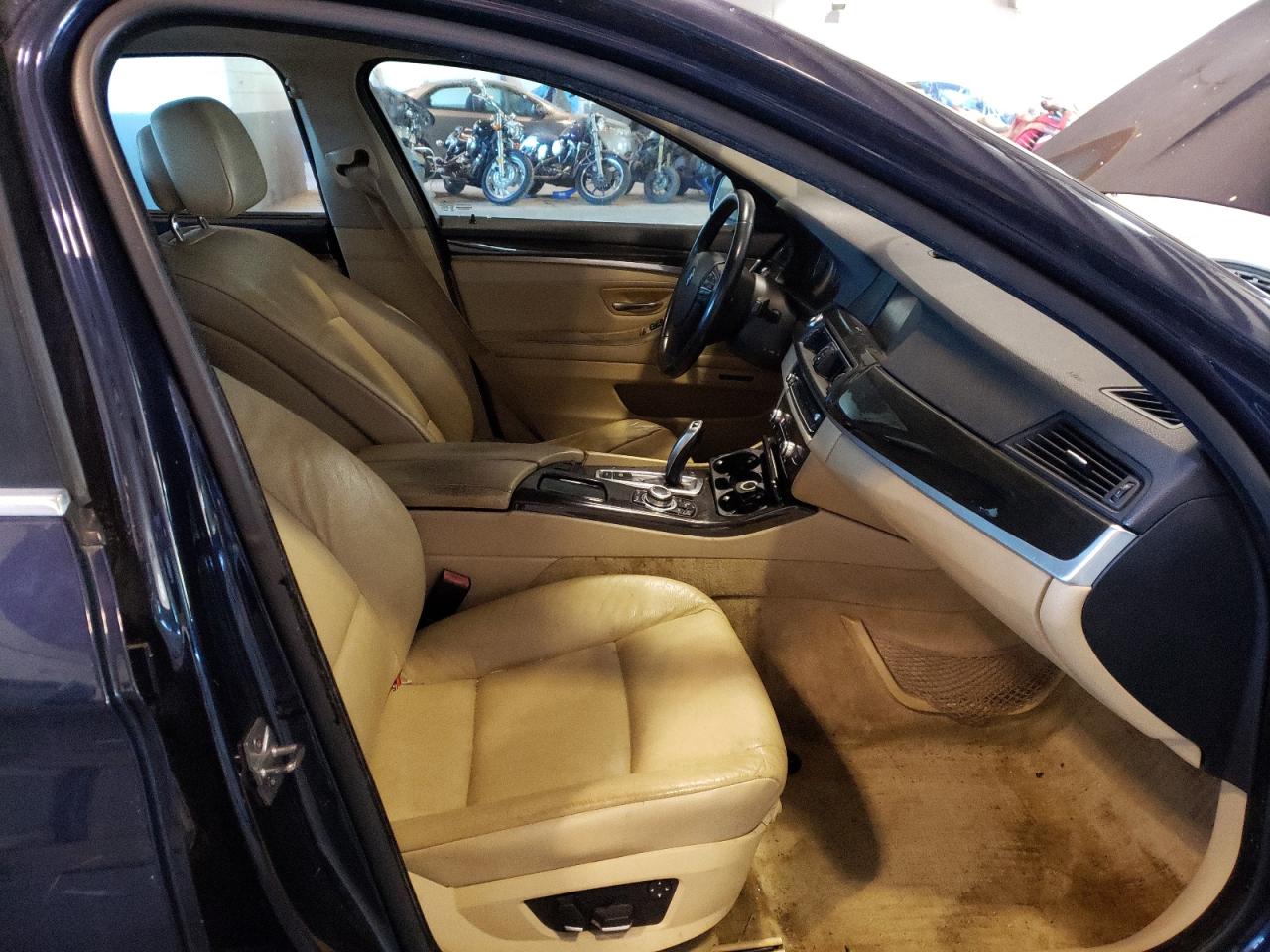 Photo 5 from auction – 2011 BMW 535 I with VIN WBAFR7C51BC600959