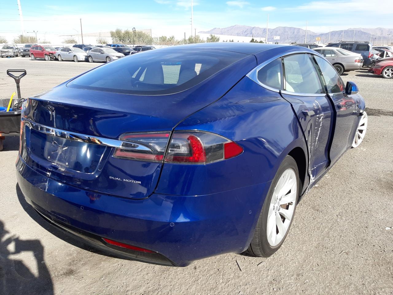 Photo 4 from auction – 2019 TESLA MODEL S with VIN 5YJSA1E21KF335701