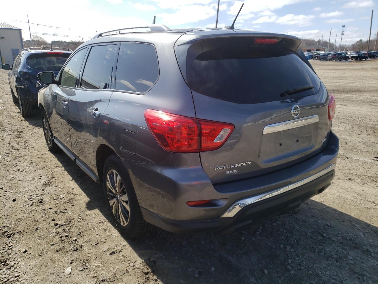 Photo 3 from auction – 2017 NISSAN PATHFINDER with VIN 5N1DR2MMXHC692368