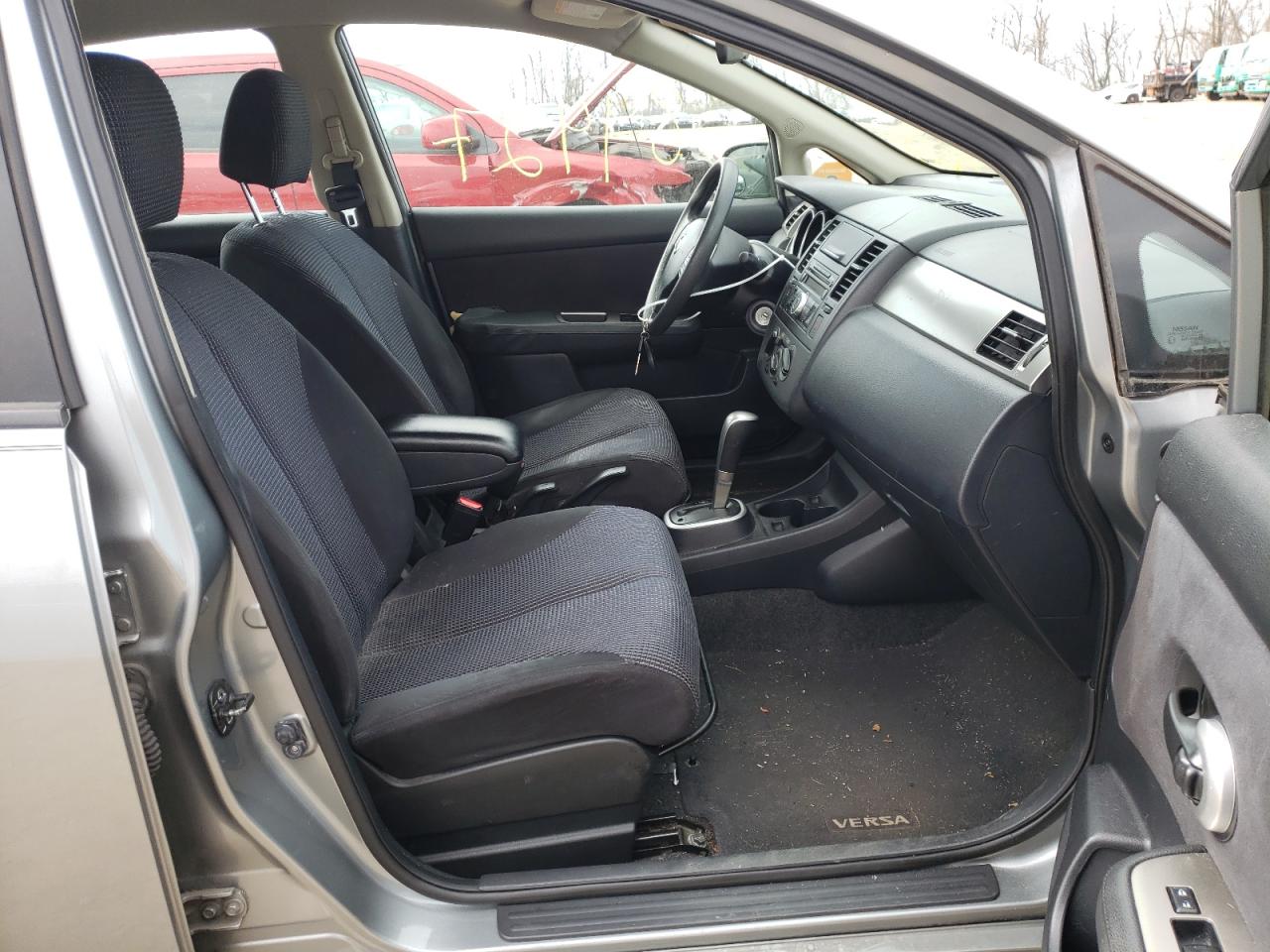 Photo 5 from auction – 2010 NISSAN VERSA S with VIN 3N1BC1CP3AL385320