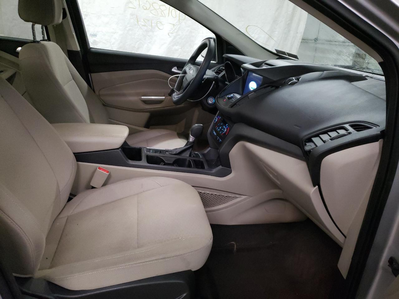 Photo 5 from auction – 2017 FORD ESCAPE SE with VIN 1FMCU9GDXHUA57241