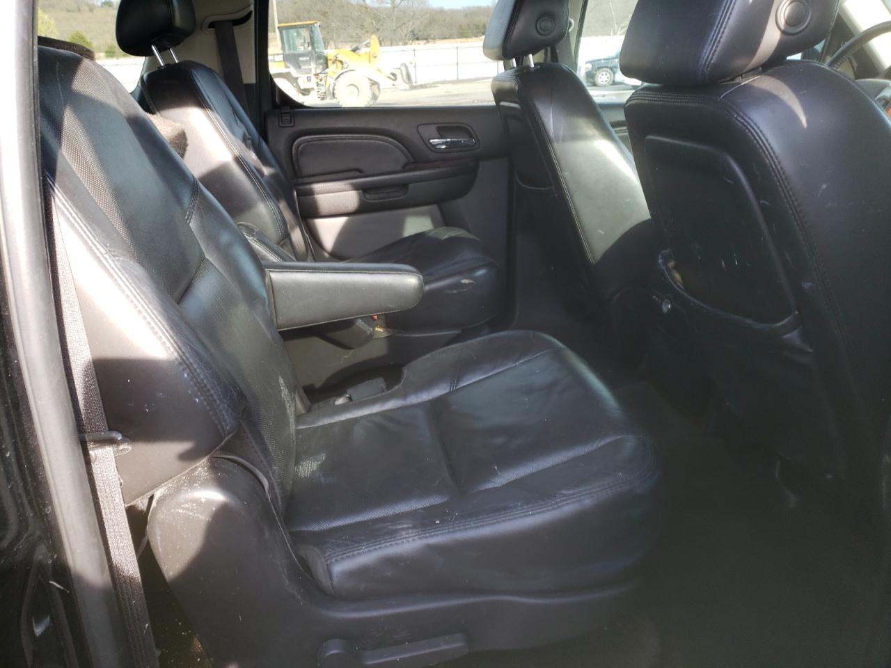 Photo 6 from auction – 2007 CADILLAC ESCALADE E with VIN 1GYFK66867R305619