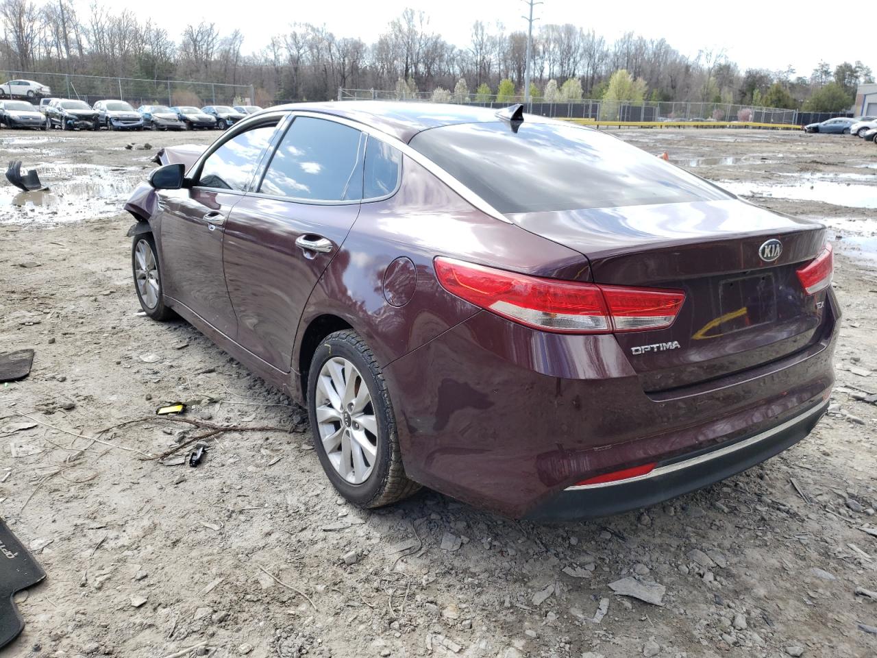 Photo 3 from auction – 2016 KIA OPTIMA EX with VIN 5XXGU4L31GG086864