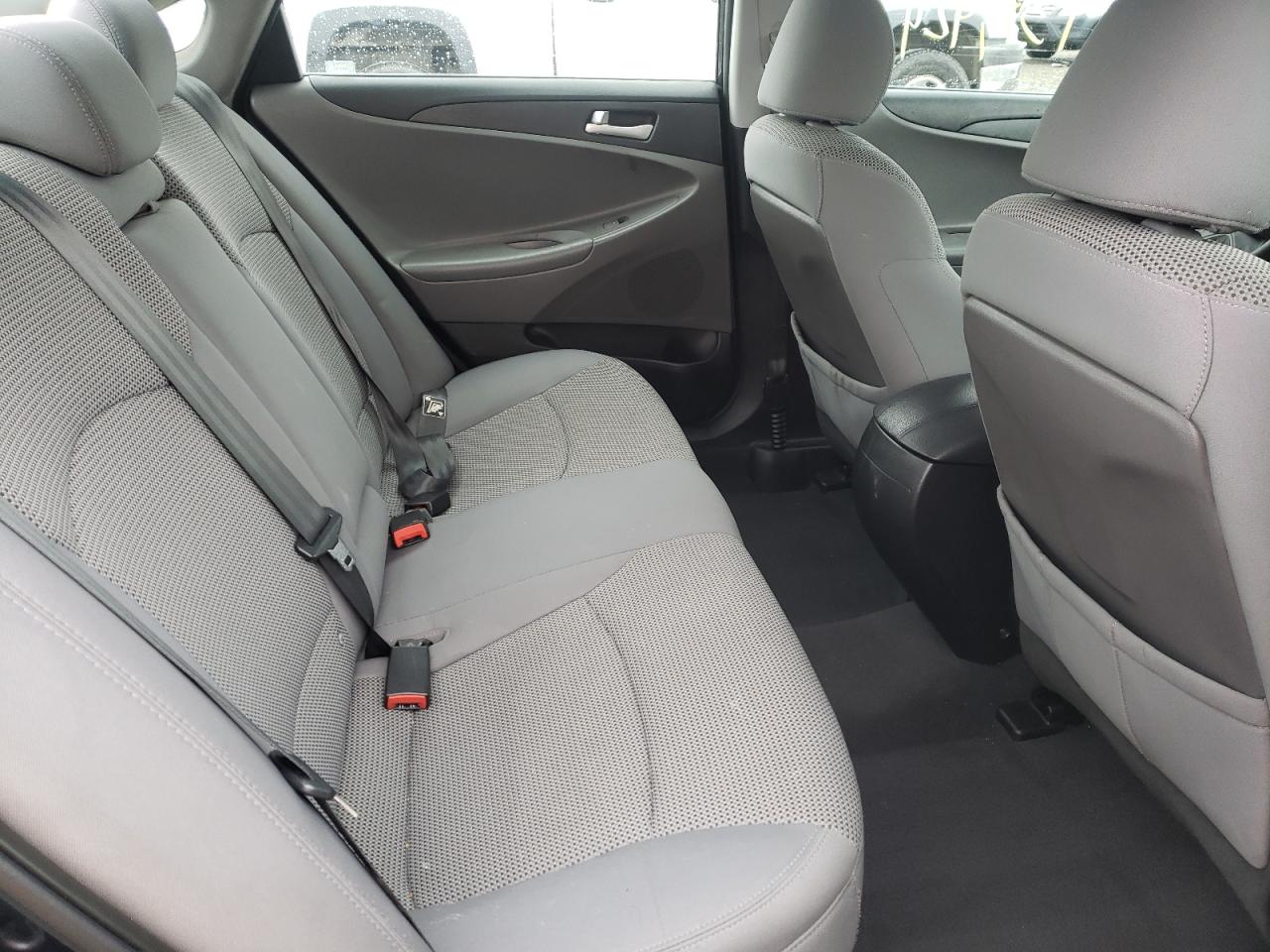 Photo 6 from auction – 2011 HYUNDAI SONATA GLS with VIN 5NPEB4AC5BH191324