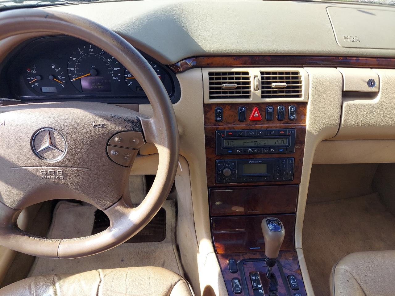 Photo 9 from auction – 2000 MERCEDES-BENZ E 320 with VIN WDBJF65J9YB132308