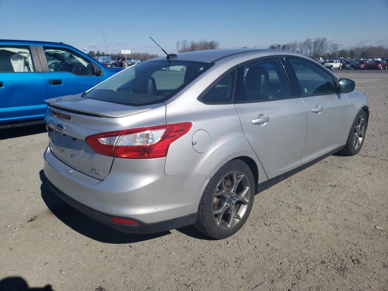 Photo 4 from auction – 2014 FORD FOCUS SE with VIN 1FADP3F26EL221993