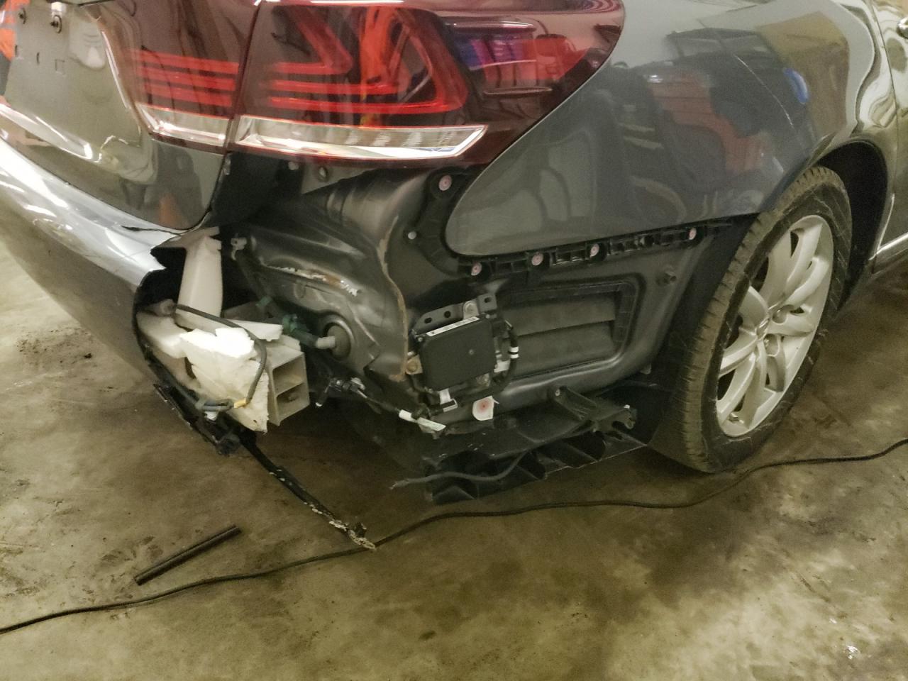 Photo 9 from auction – 2013 LEXUS LS 460 with VIN JTHBL5EF5D5114416