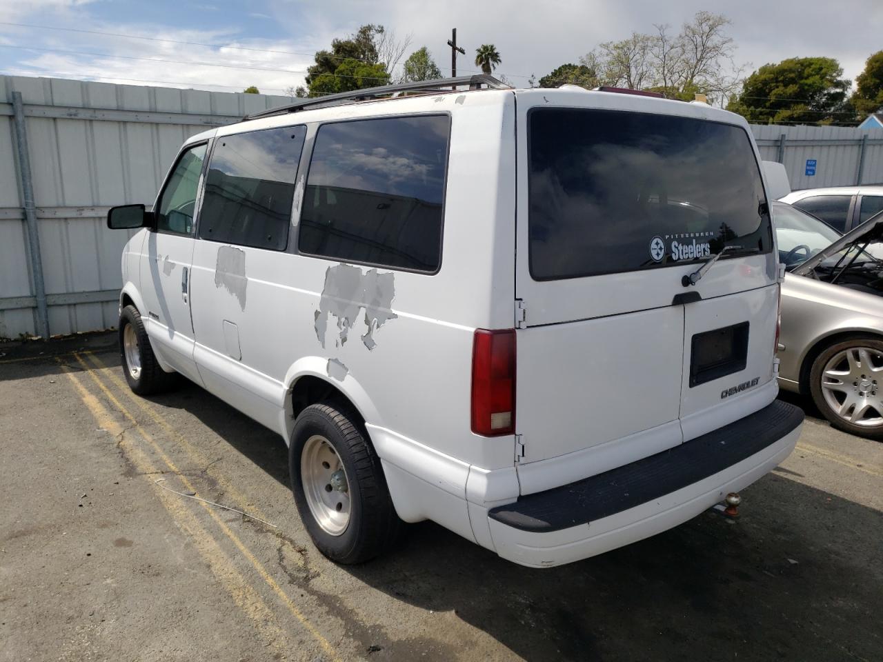 Photo 3 from auction – 1997 CHEVROLET ASTRO with VIN 1GNDM19W2VB142890