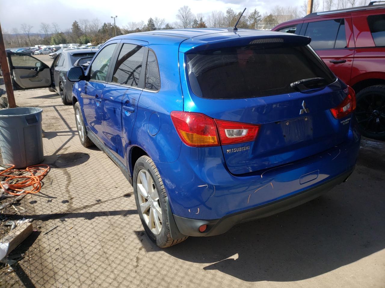 Photo 3 from auction – 2015 MITSUBISHI OUTLANDER with VIN 4A4AR4AU7FE007146