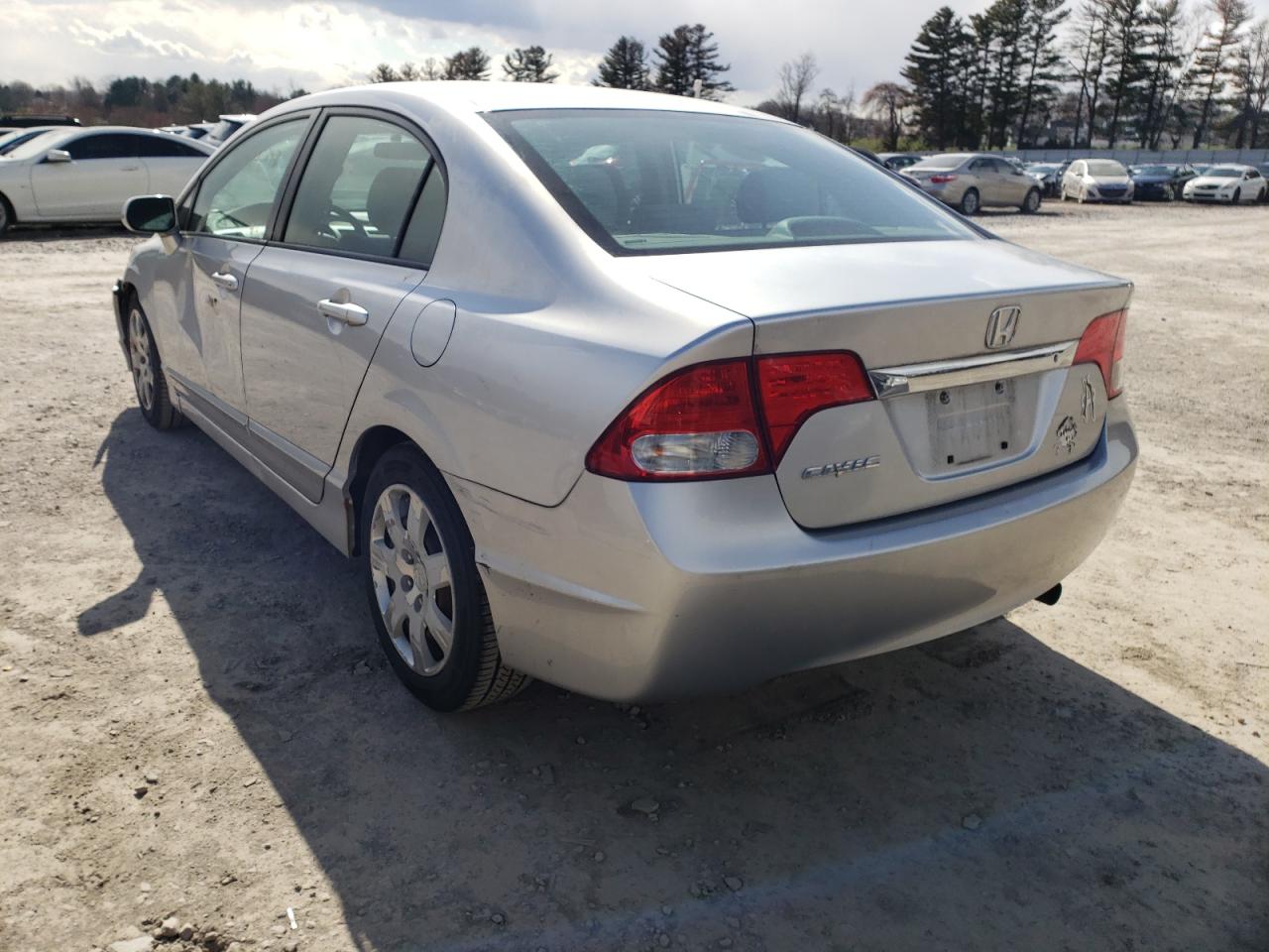 Photo 3 from auction – 2010 HONDA CIVIC LX with VIN 2HGFA1F58AH318950