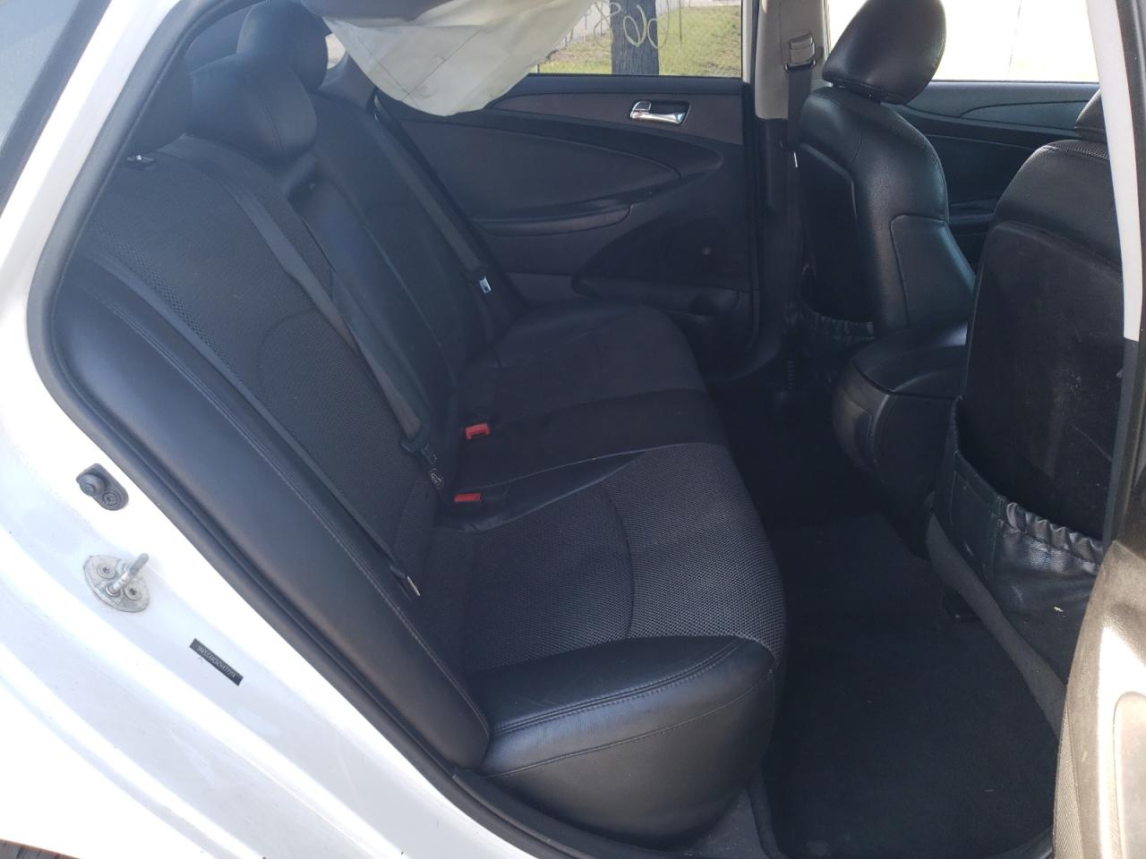 Photo 6 from auction – 2012 HYUNDAI SONATA SE with VIN 5NPEC4AC6CH477214