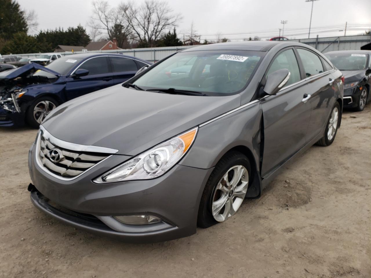 Photo 2 from auction – 2013 HYUNDAI SONATA SE with VIN 5NPEC4AC8DH564498