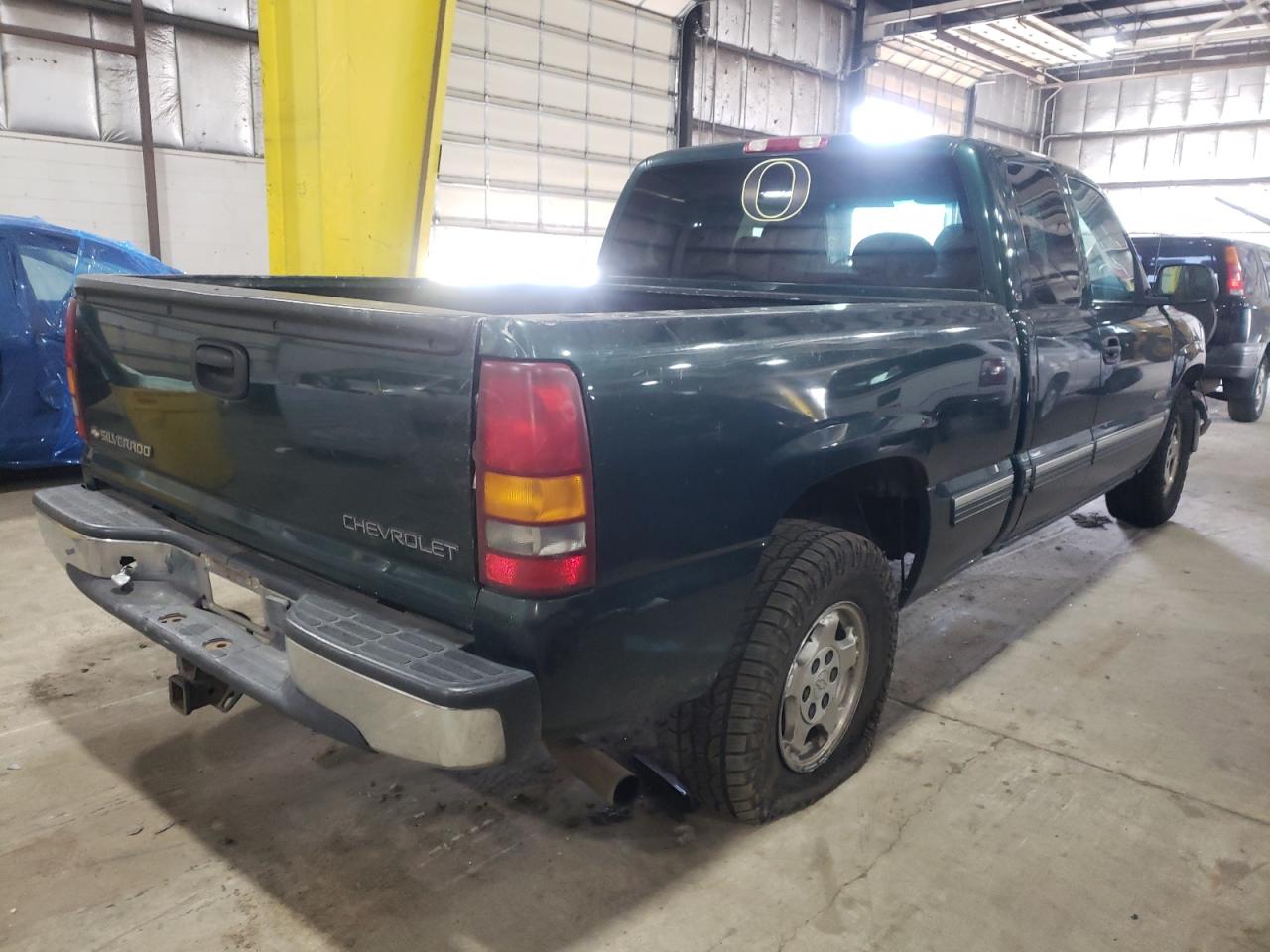 Photo 4 from auction – 2001 CHEVROLET SILVERADO with VIN 2GCEC19T611223004