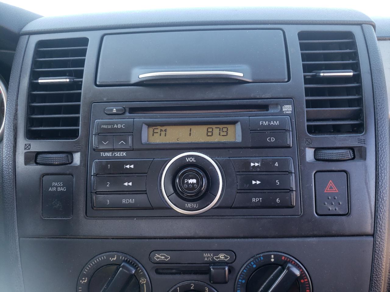 Photo 9 from auction – 2008 NISSAN VERSA S with VIN 3N1BC11E18L387532