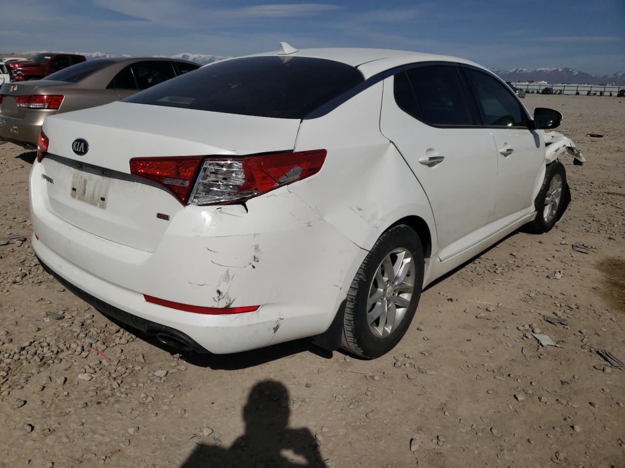 Photo 4 from auction – 2013 KIA OPTIMA with VIN KNAGM4A79D5352232