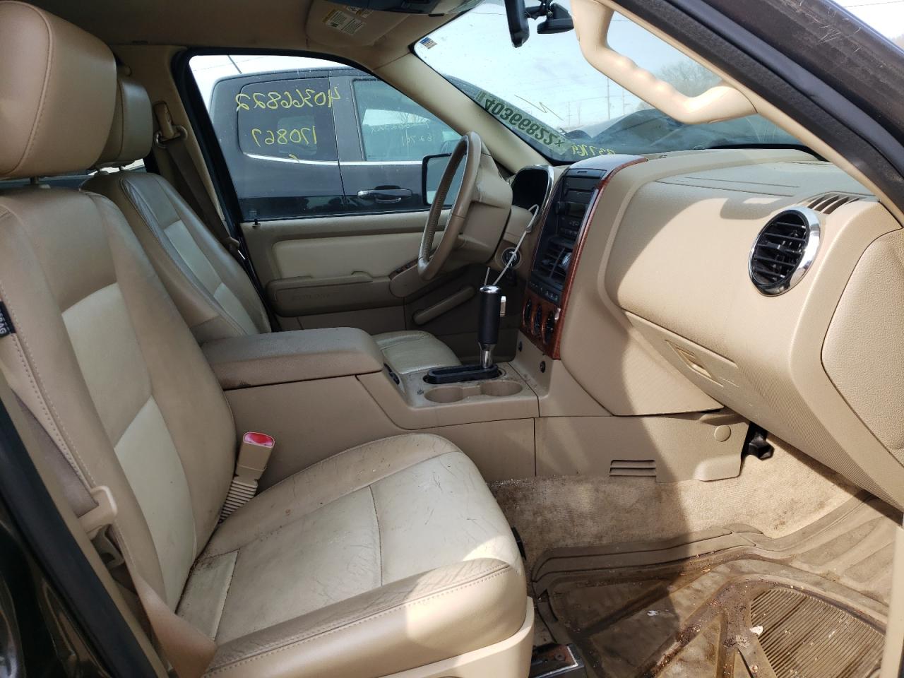 Photo 5 from auction – 2007 FORD EXPLORER E with VIN 1FMEU74E27UB37769