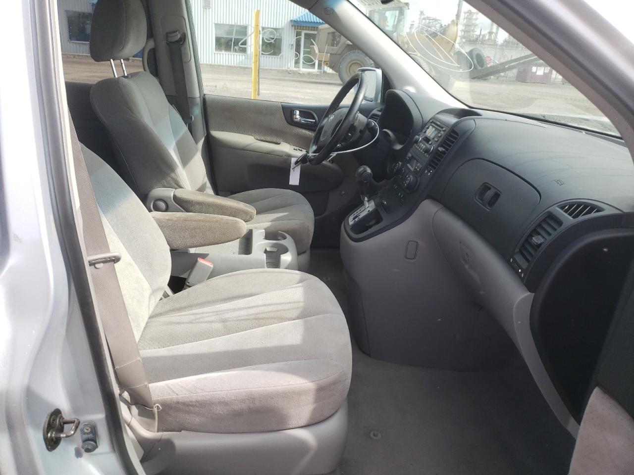 Photo 5 from auction – 2007 HYUNDAI ENTOURAGE with VIN KNDMC233776021168