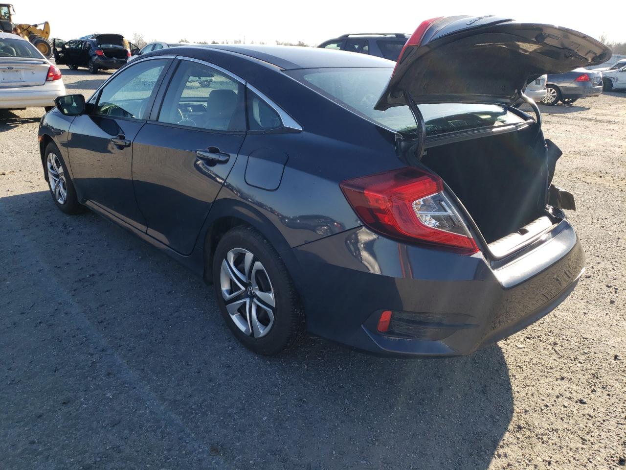 Photo 3 from auction – 2016 HONDA CIVIC LX with VIN 19XFC2F5XGE251061
