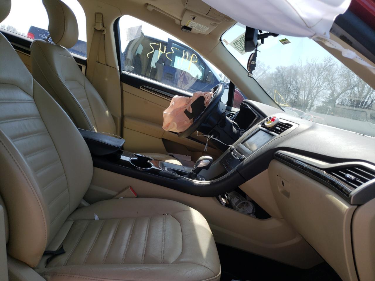 Photo 5 from auction – 2015 FORD FUSION SE with VIN 3FA6P0HD3FR151197