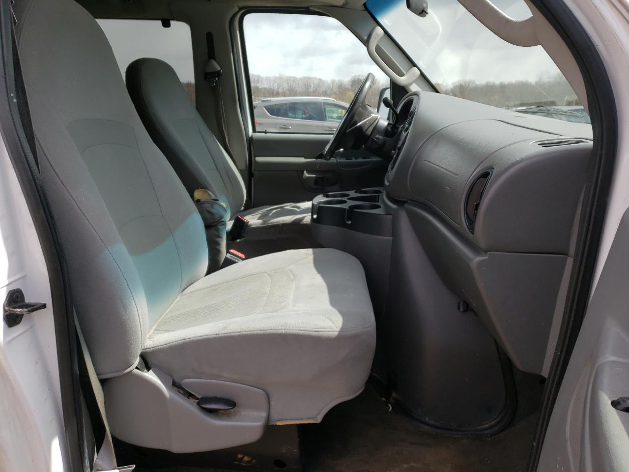 Photo 5 from auction – 2007 FORD ECONOLINE with VIN 1FBNE31L47DB16620