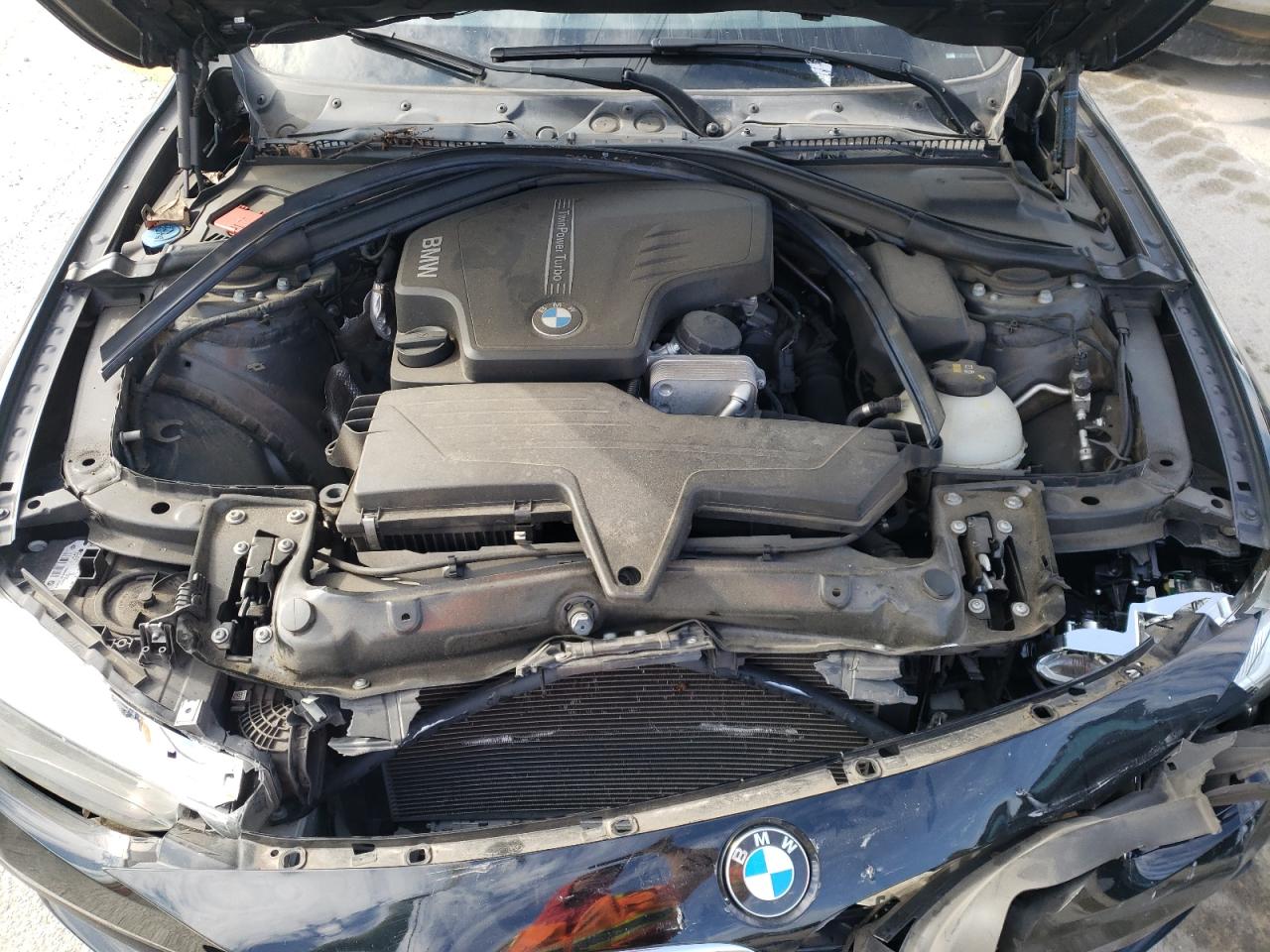 Photo 7 from auction – 2016 BMW 320 I with VIN WBA8E1G50GNU12148