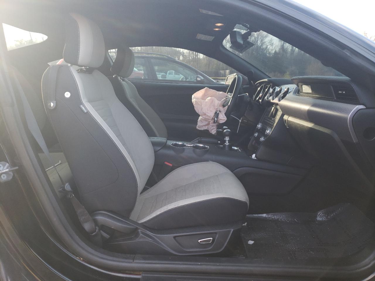 Photo 5 from auction – 2016 FORD MUSTANG with VIN 1FA6P8TH1G5240330