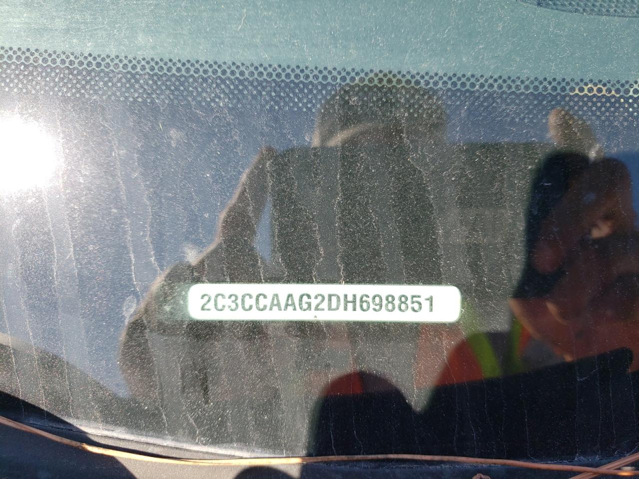 Photo 10 from auction – 2013 CHRYSLER 300 with VIN 2C3CCAAG2DH698851