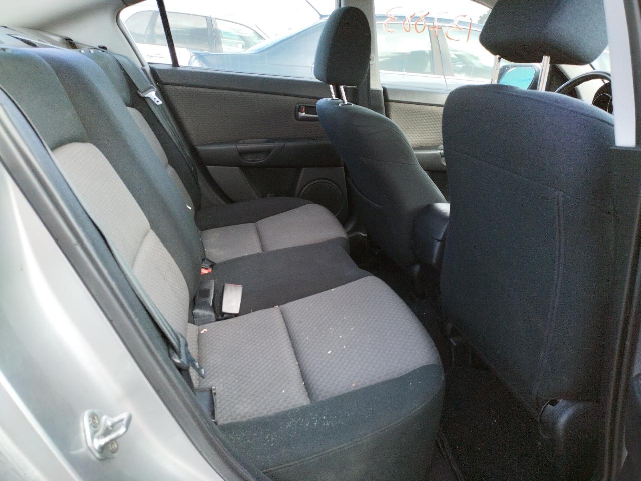 صورة رقم 6 من المزاد - 2006 MAZDA 3 I مع VIN JM1BK32G761541161