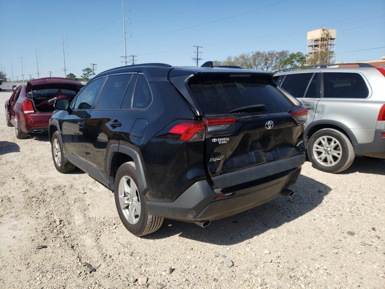 Photo 3 from auction – 2019 TOYOTA RAV4 XLE with VIN 2T3W1RFV0KC002085