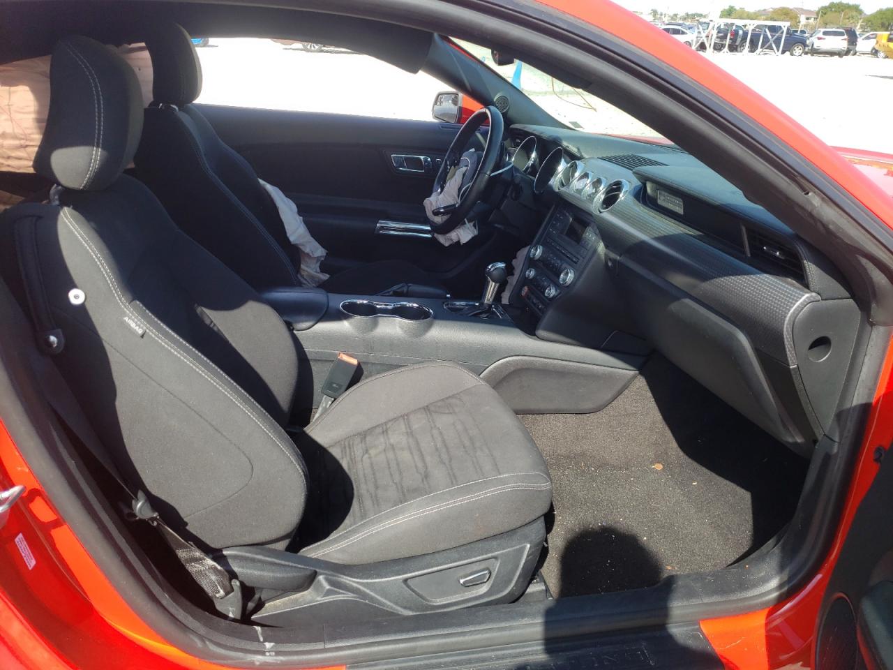 Photo 5 from auction – 2016 FORD MUSTANG with VIN 1FA6P8TH2G5205067