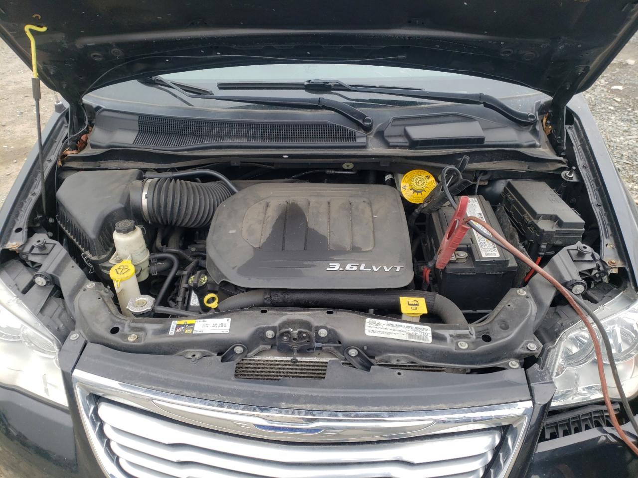 Photo 7 from auction – 2015 CHRYSLER TOWN & COU with VIN 2C4RC1BG7FR698829