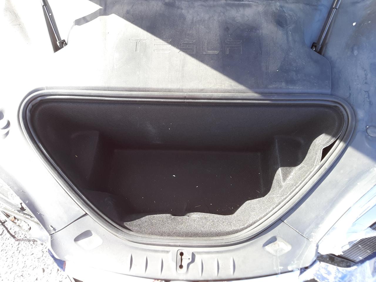Photo 7 from auction – 2019 TESLA MODEL S with VIN 5YJSA1E21KF335701