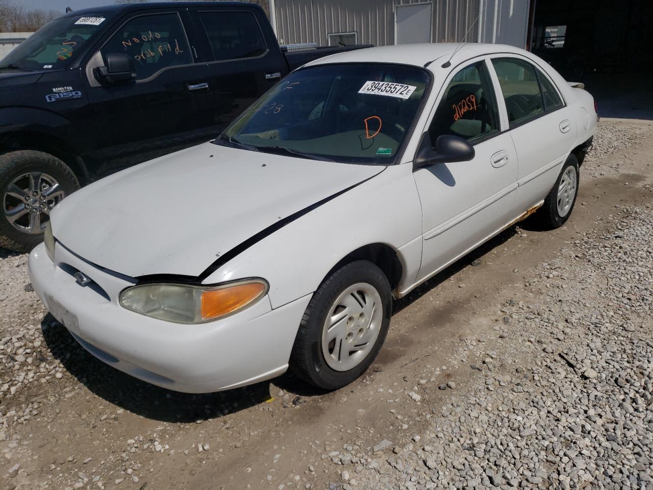 Photo 2 from auction – 2002 FORD ESCORT with VIN 3FAFP13P72R170370