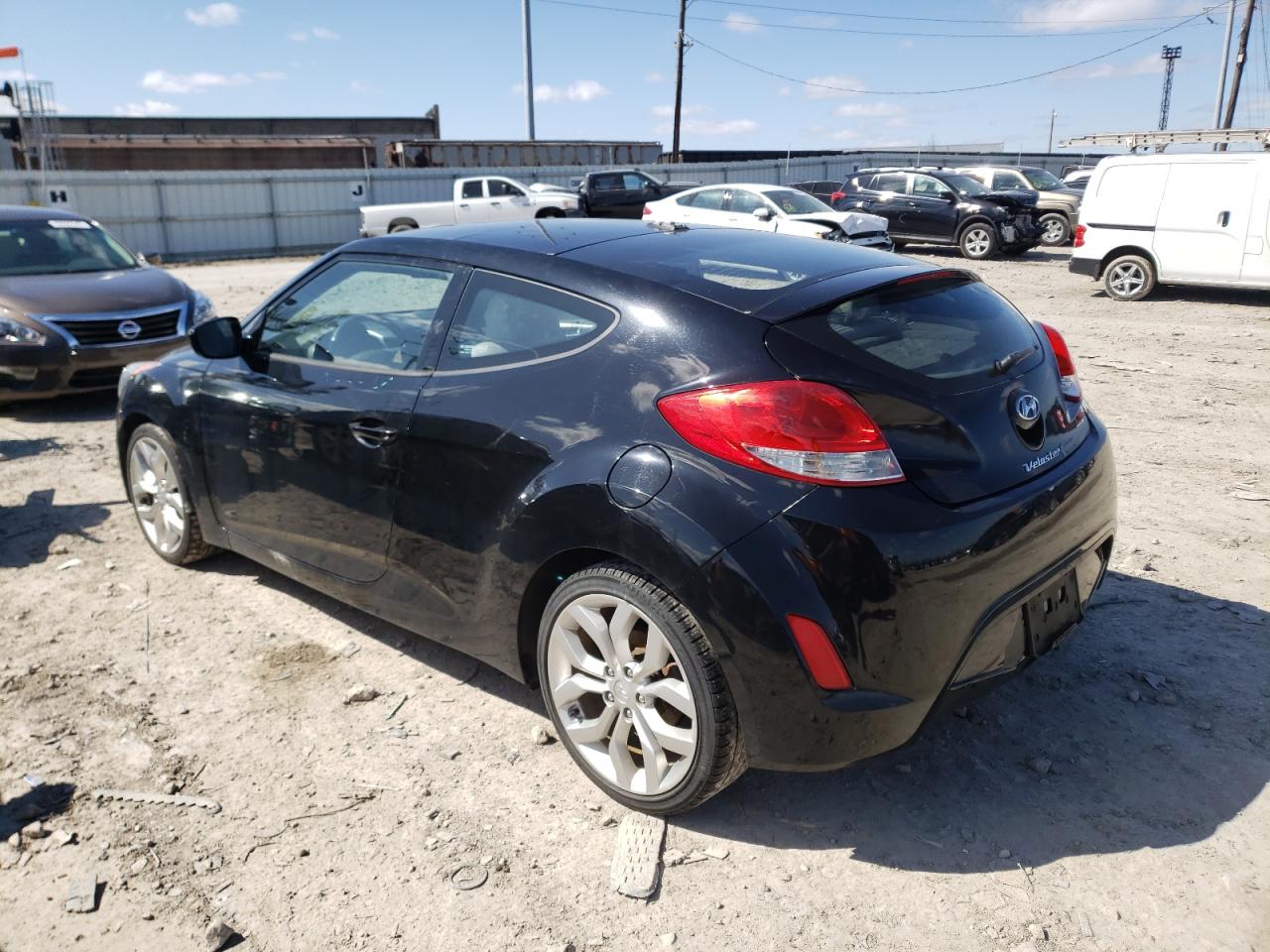 Photo 3 from auction – 2013 HYUNDAI VELOSTER with VIN KMHTC6ADXDU103669