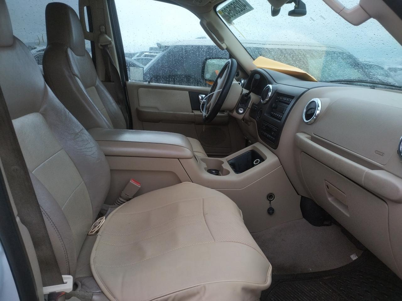 Photo 5 from auction – 2005 FORD EXPEDITION with VIN 1FMFU18565LA16984