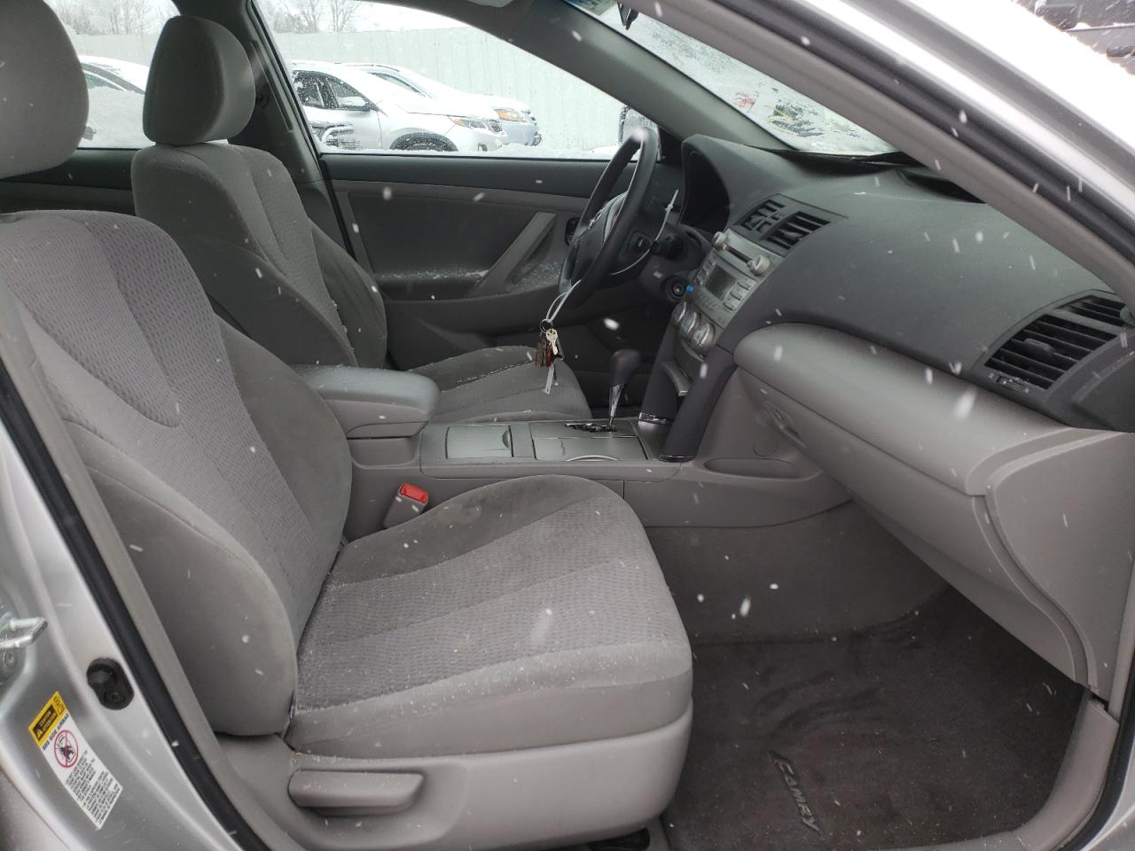 Photo 5 from auction – 2011 TOYOTA CAMRY BASE with VIN 4T4BF3EK6BR126184