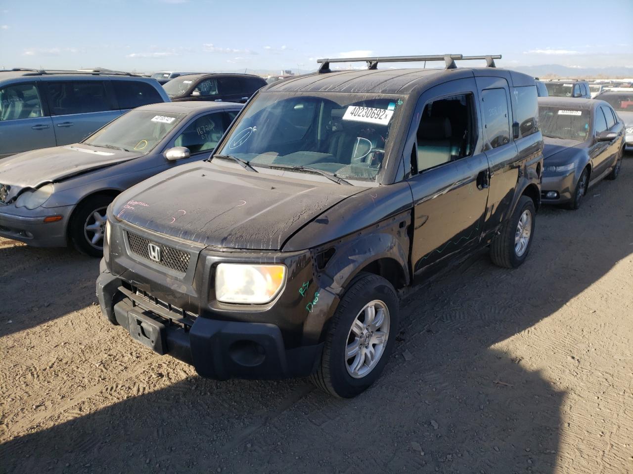 Photo 2 from auction – 2006 HONDA ELEMENT EX with VIN 5J6YH287X6L012120