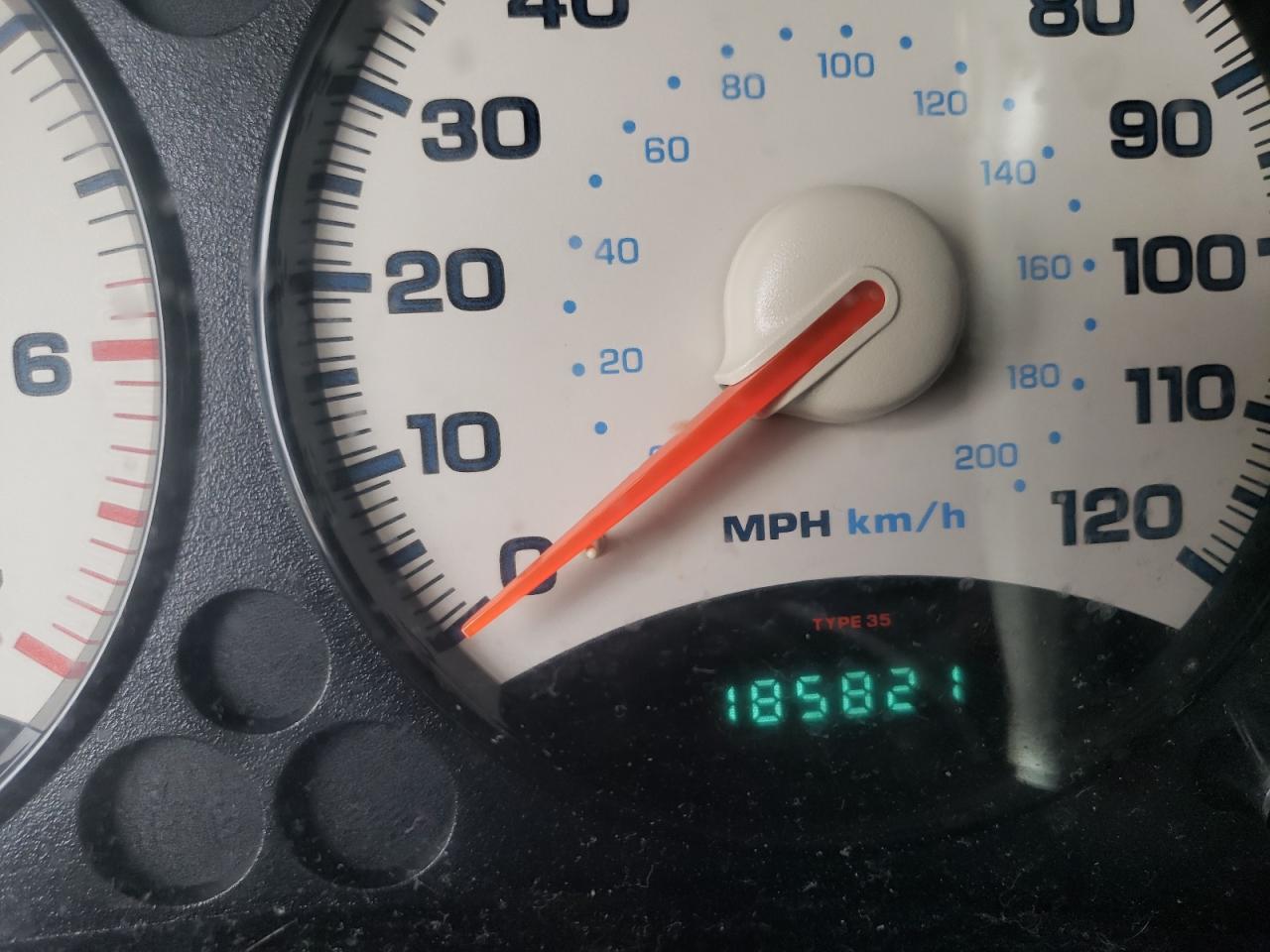 Photo 8 from auction – 2004 JEEP LIBERTY SP with VIN 1J4GL48K84W321056