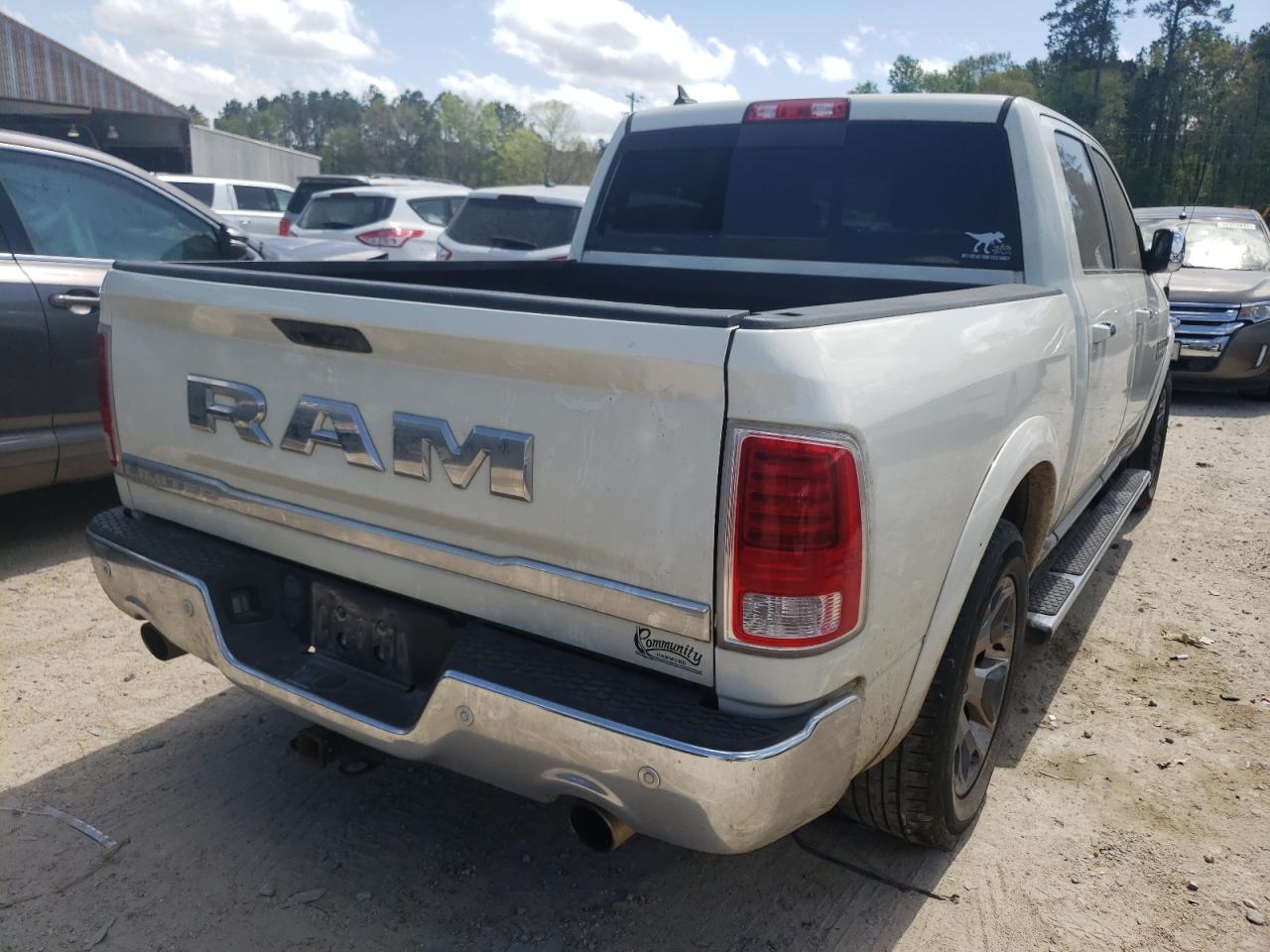 Photo 4 from auction – 2017 RAM 1500 LONGH with VIN 1C6RR6PT3HS520393