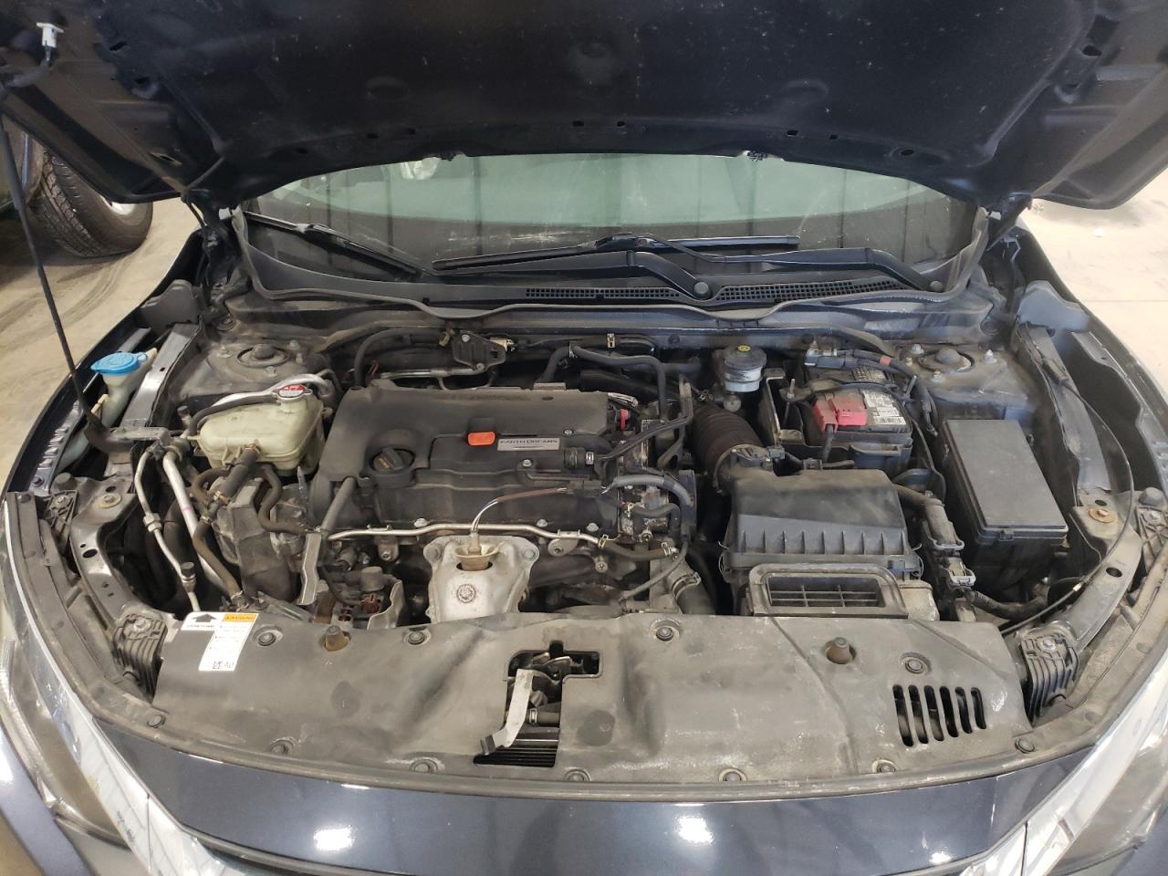 Photo 7 from auction – 2016 HONDA CIVIC LX with VIN 19XFC2F52GE065899