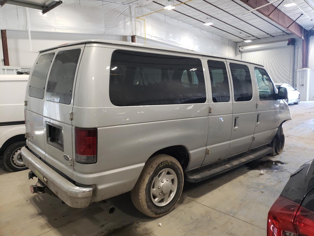Photo 4 from auction – 2005 FORD ECONOLINE with VIN 1FBNE31L25HB37357