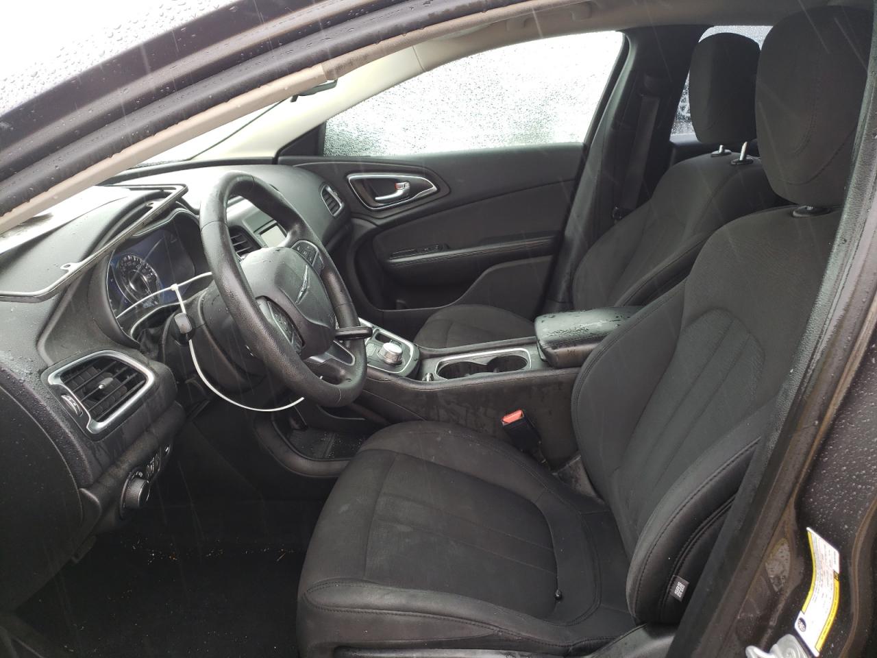 Photo 5 from auction – 2015 CHRYSLER 200 LIMITE with VIN 1C3CCCAB3FN742320