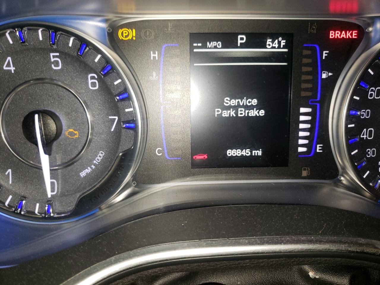 Photo 8 from auction – 2015 CHRYSLER 200 LIMITE with VIN 1C3CCCAB6FN723552