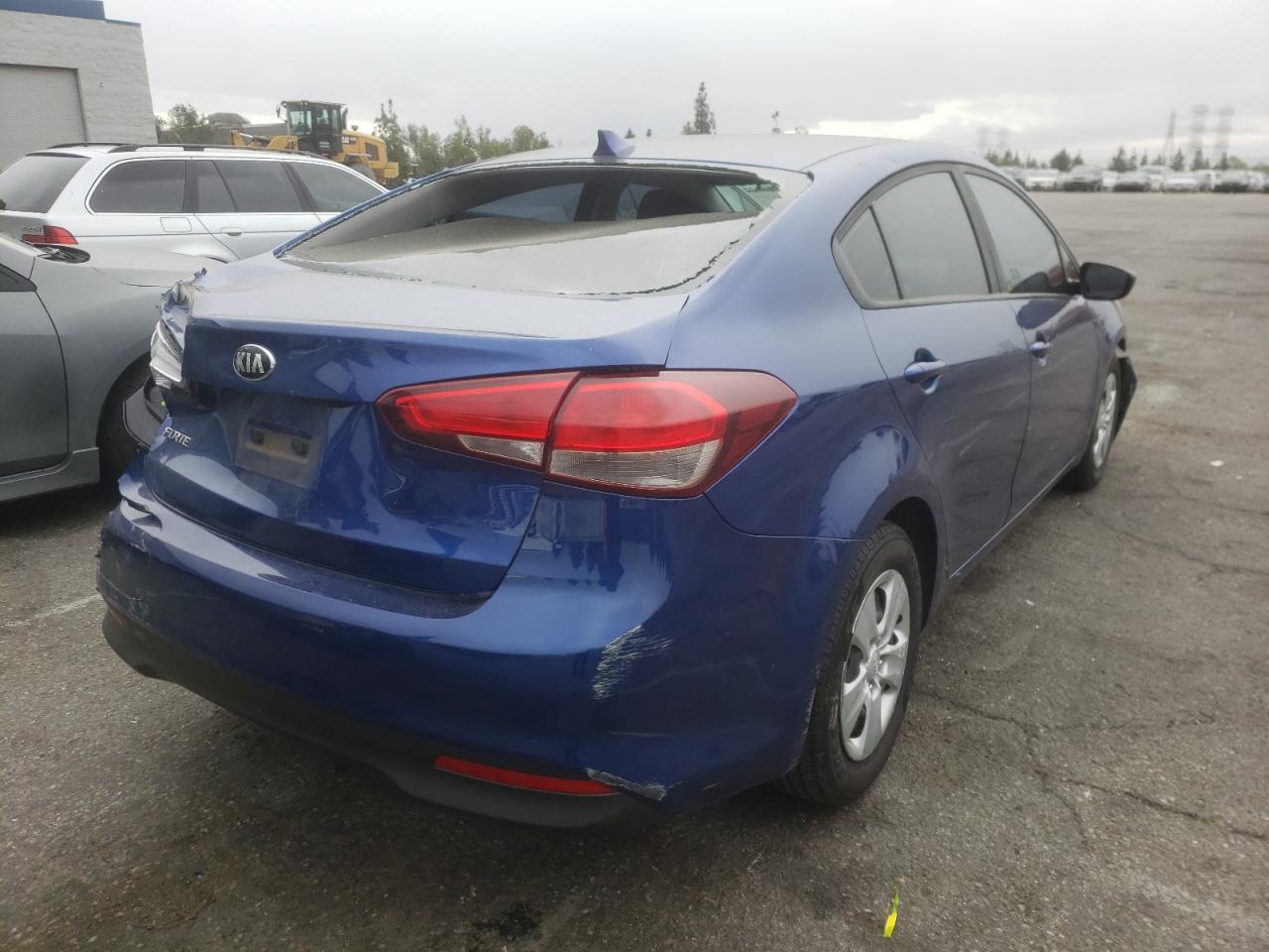 Photo 4 from auction – 2017 KIA FORTE LX with VIN 3KPFL4A70HE068080