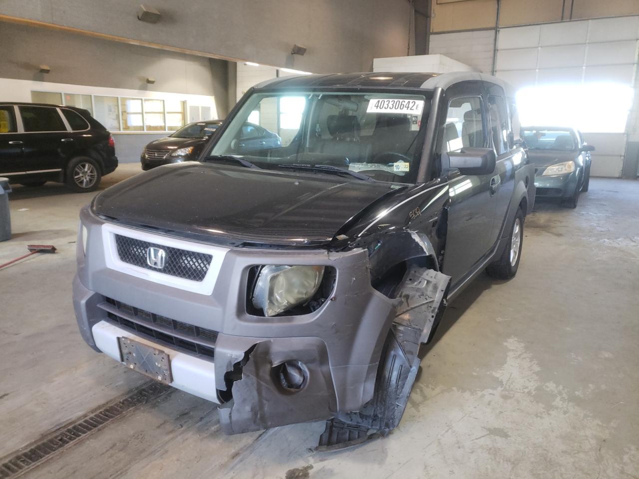 Photo 2 from auction – 2003 HONDA ELEMENT EX with VIN 5J6YH28583L015821