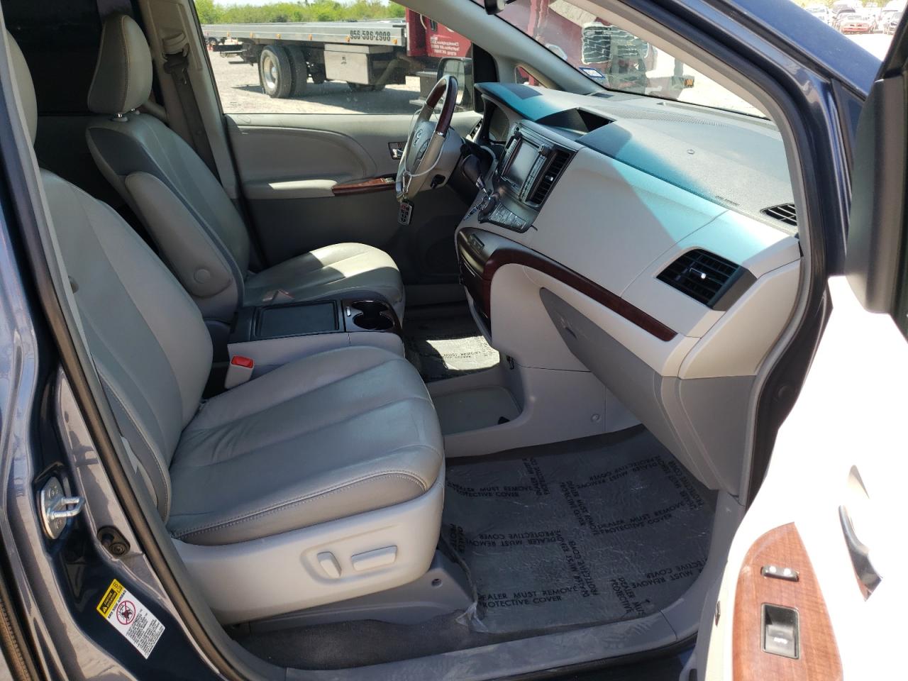 Photo 5 from auction – 2014 TOYOTA SIENNA XLE with VIN 5TDYK3DC6ES427237