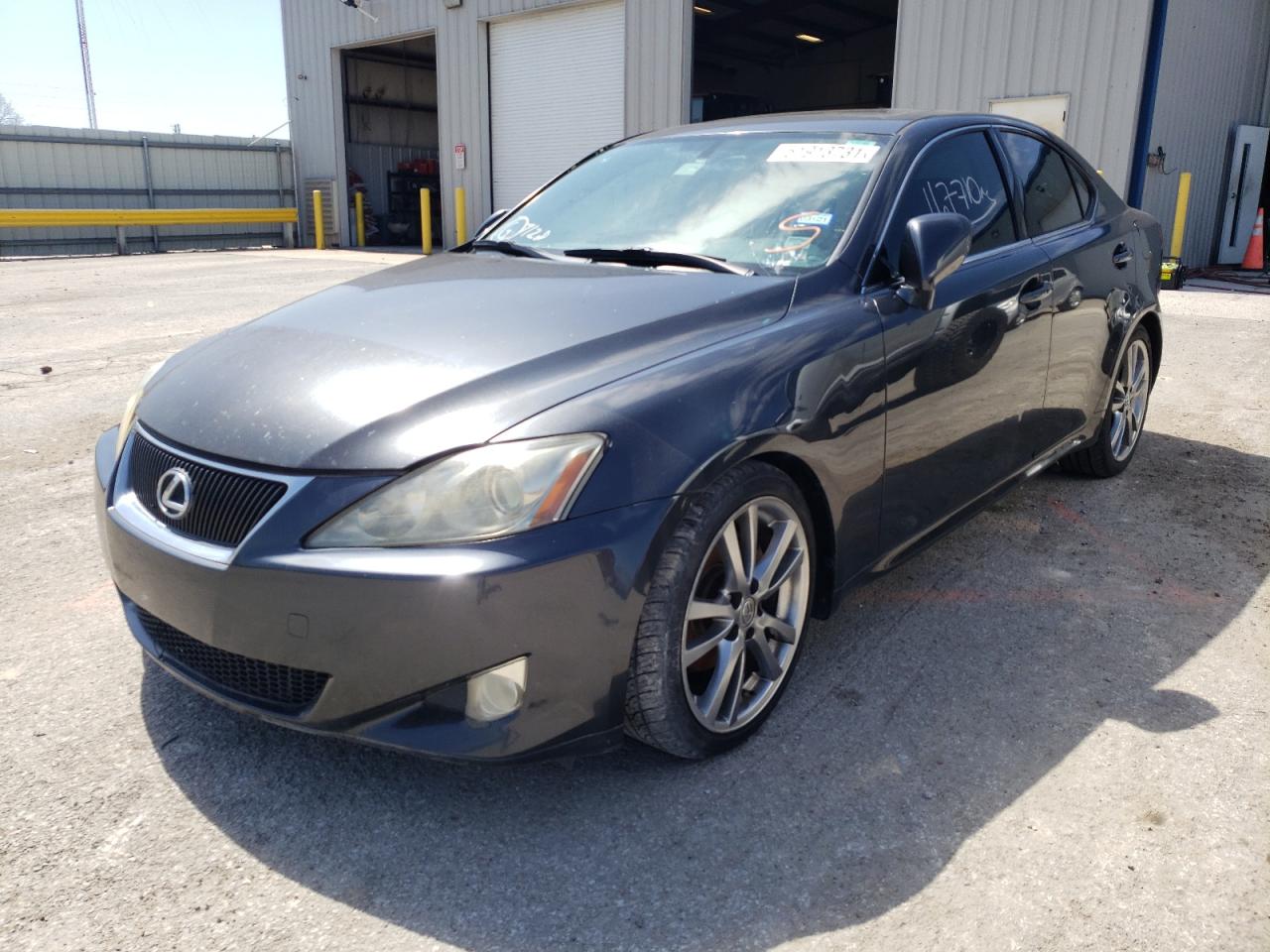 Photo 2 from auction – 2008 LEXUS IS 250 with VIN JTHBK262082064688
