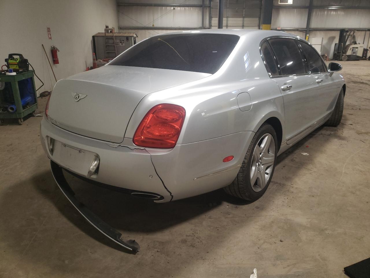 Photo 4 from auction – 2006 BENTLEY CONTINENTA with VIN SCBBR53W86C032247