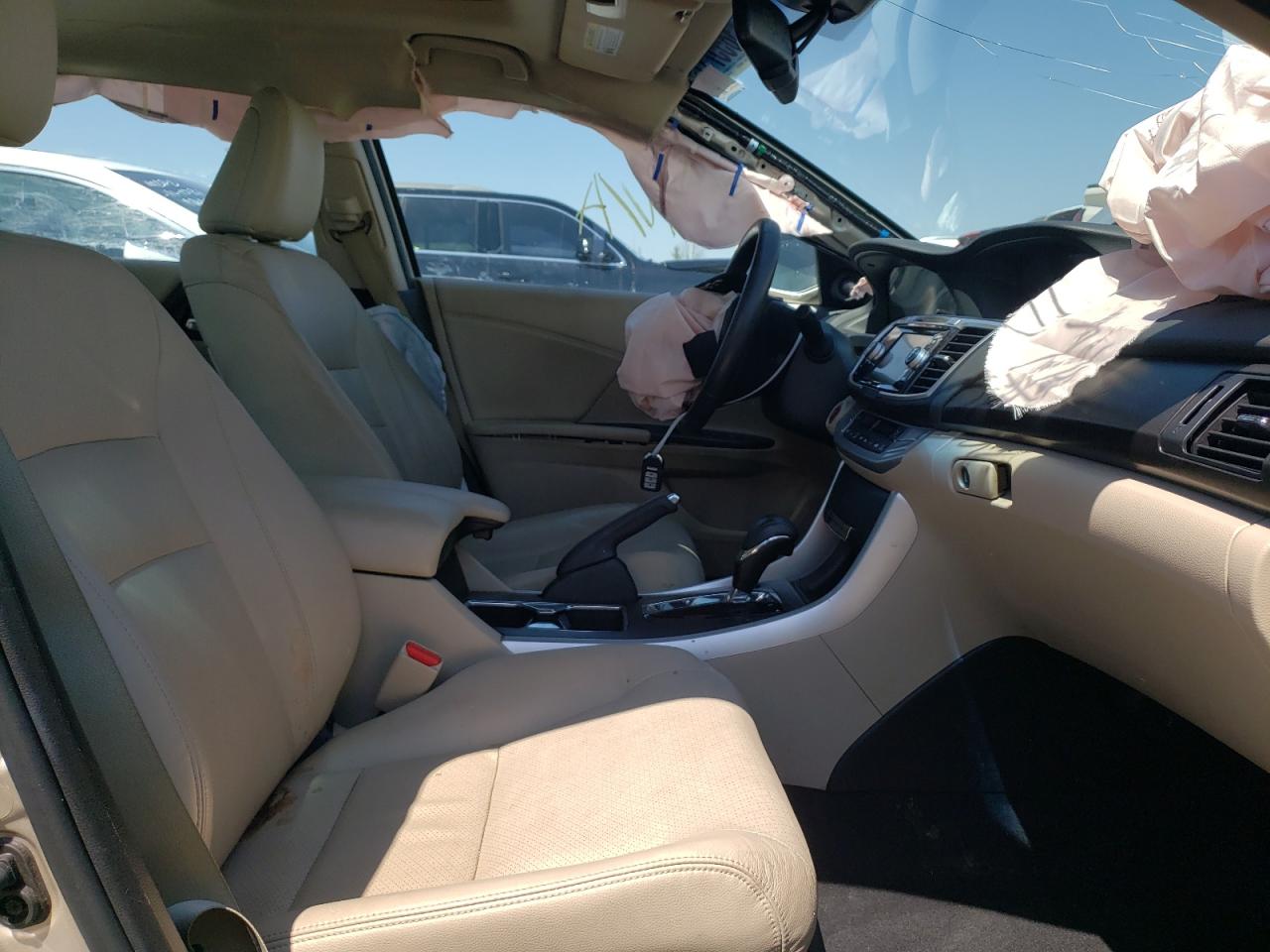 Photo 5 from auction – 2015 HONDA ACCORD EXL with VIN 1HGCR2F89FA180322
