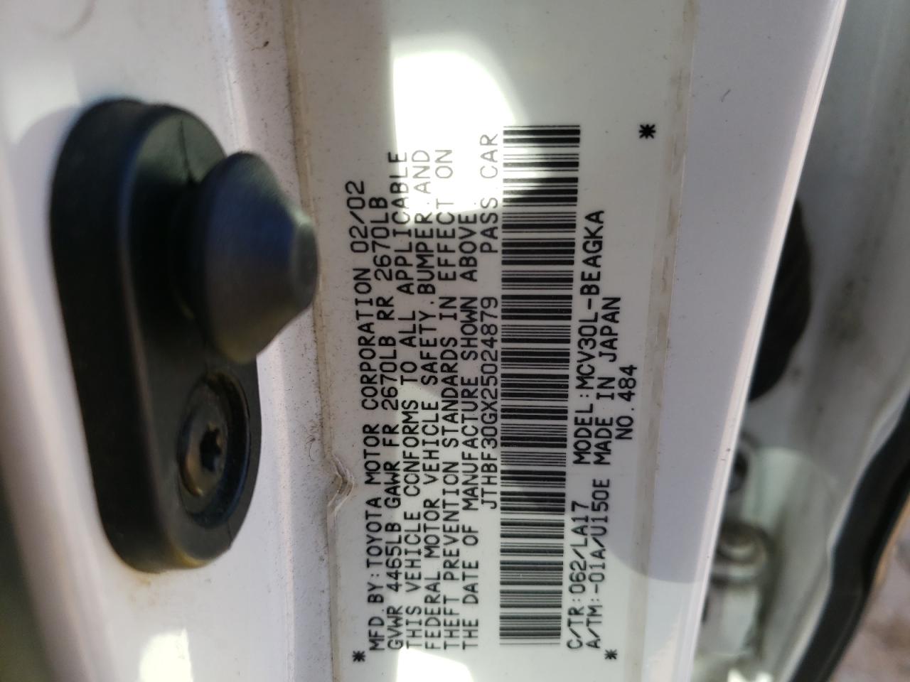 Photo 10 from auction – 2002 LEXUS ES 300 with VIN JTHBF30GX25024879